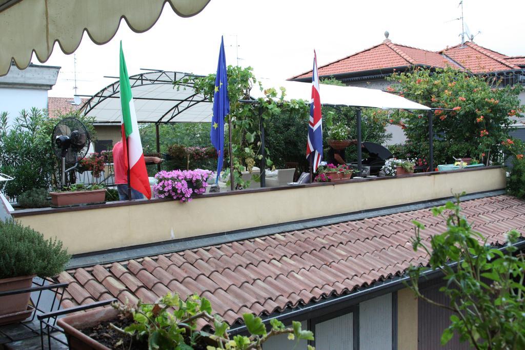 Touristic Apartment "Agata" シルミオーネ エクステリア 写真